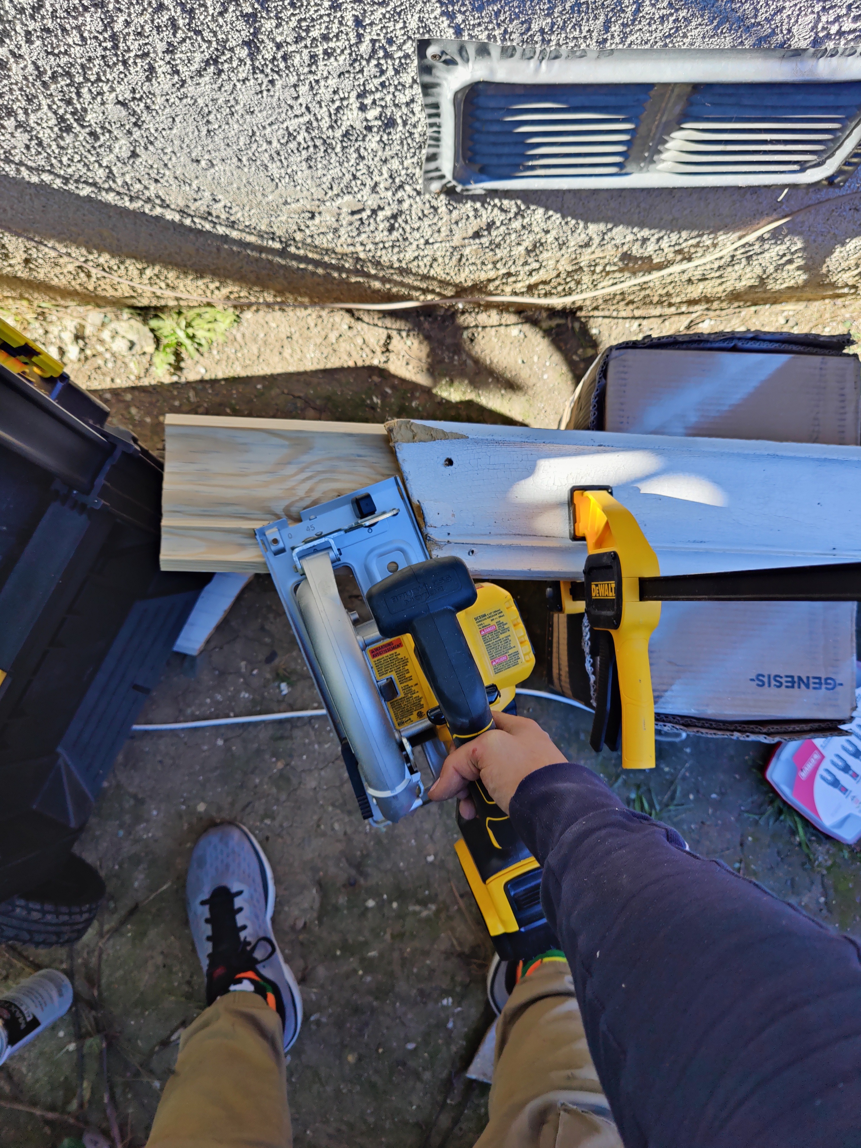 Fascia board replacement with DeWalt nailer